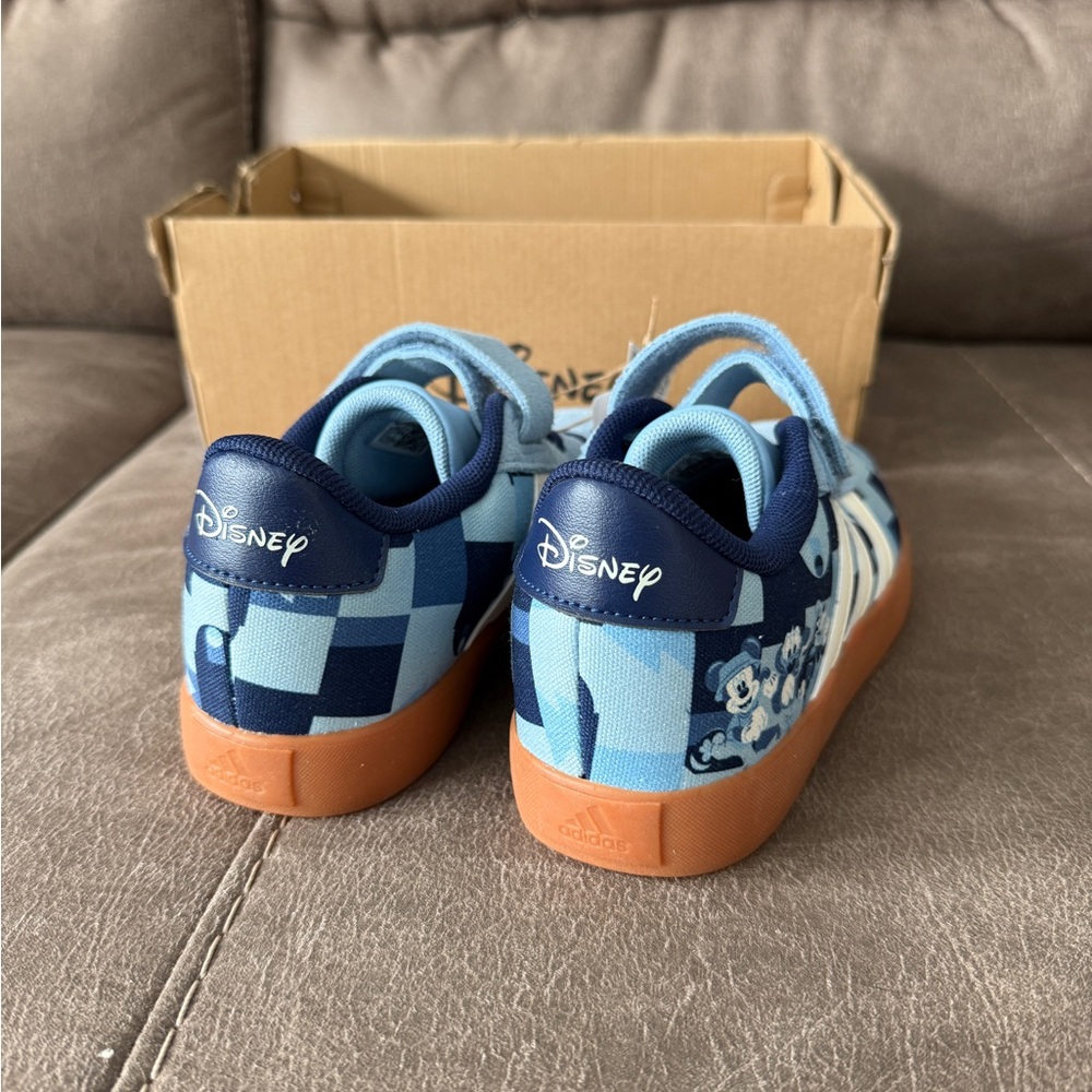 NWT - Kids Sz 3 Adidas VL Court Mickey shoes - Disney - Picture 3 of 6